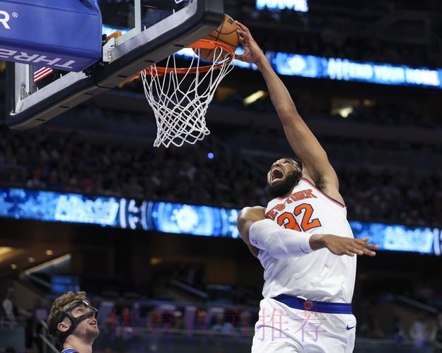 卡德威尔一抢二补篮打进，拿到6个前场板点燃主场、打停火箭