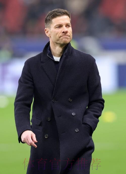 罗马诺:多家豪门在关注阿隆索 皇马也在密切关注 罗马诺:多家豪门在关注阿隆索 皇马也在密切关注